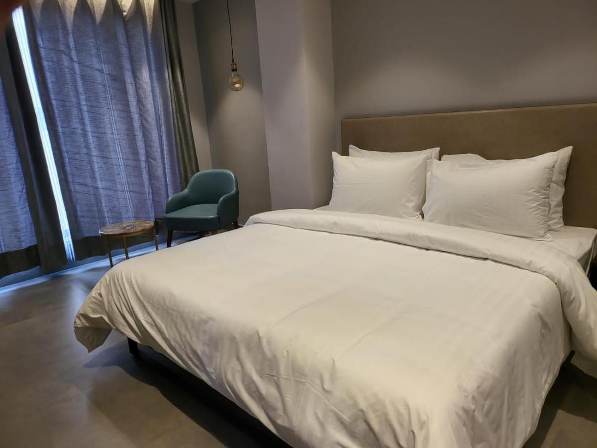 Belvedere Suites Greater Noida Bagian luar foto