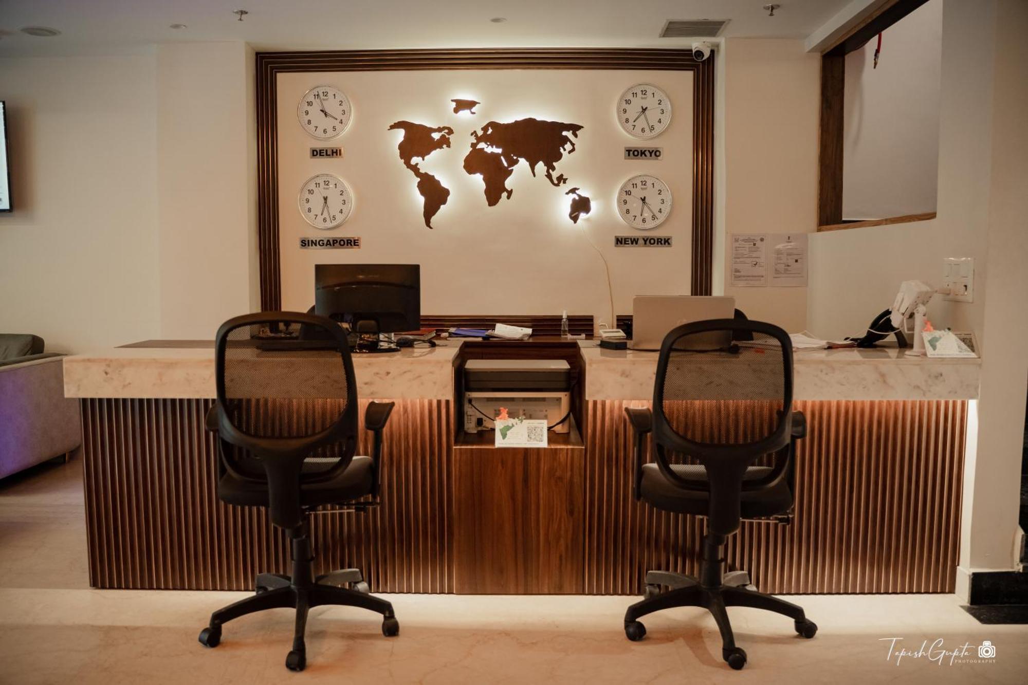 Belvedere Suites Greater Noida Bagian luar foto