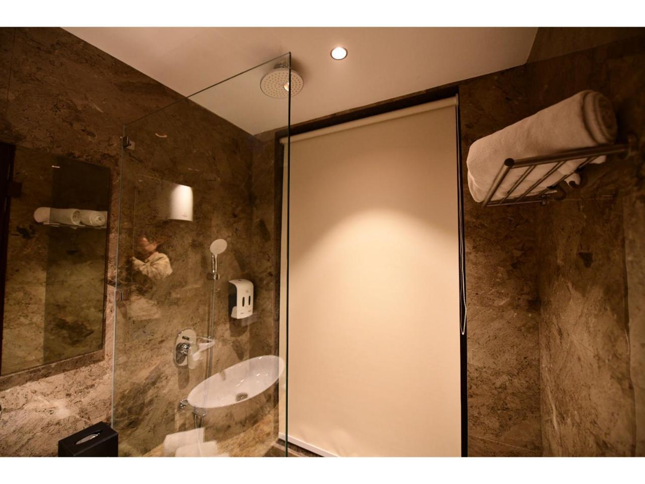 Belvedere Suites Greater Noida Bagian luar foto