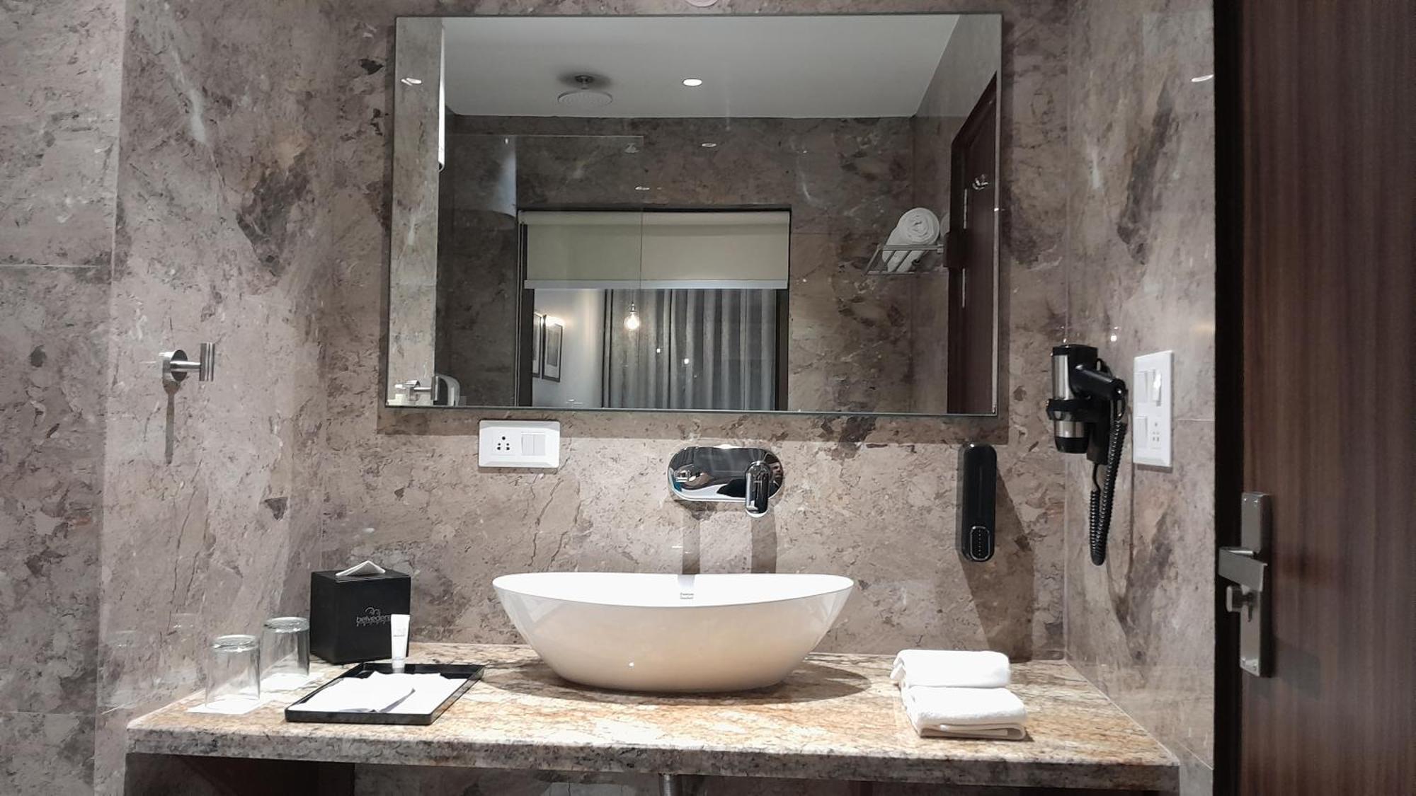 Belvedere Suites Greater Noida Bagian luar foto