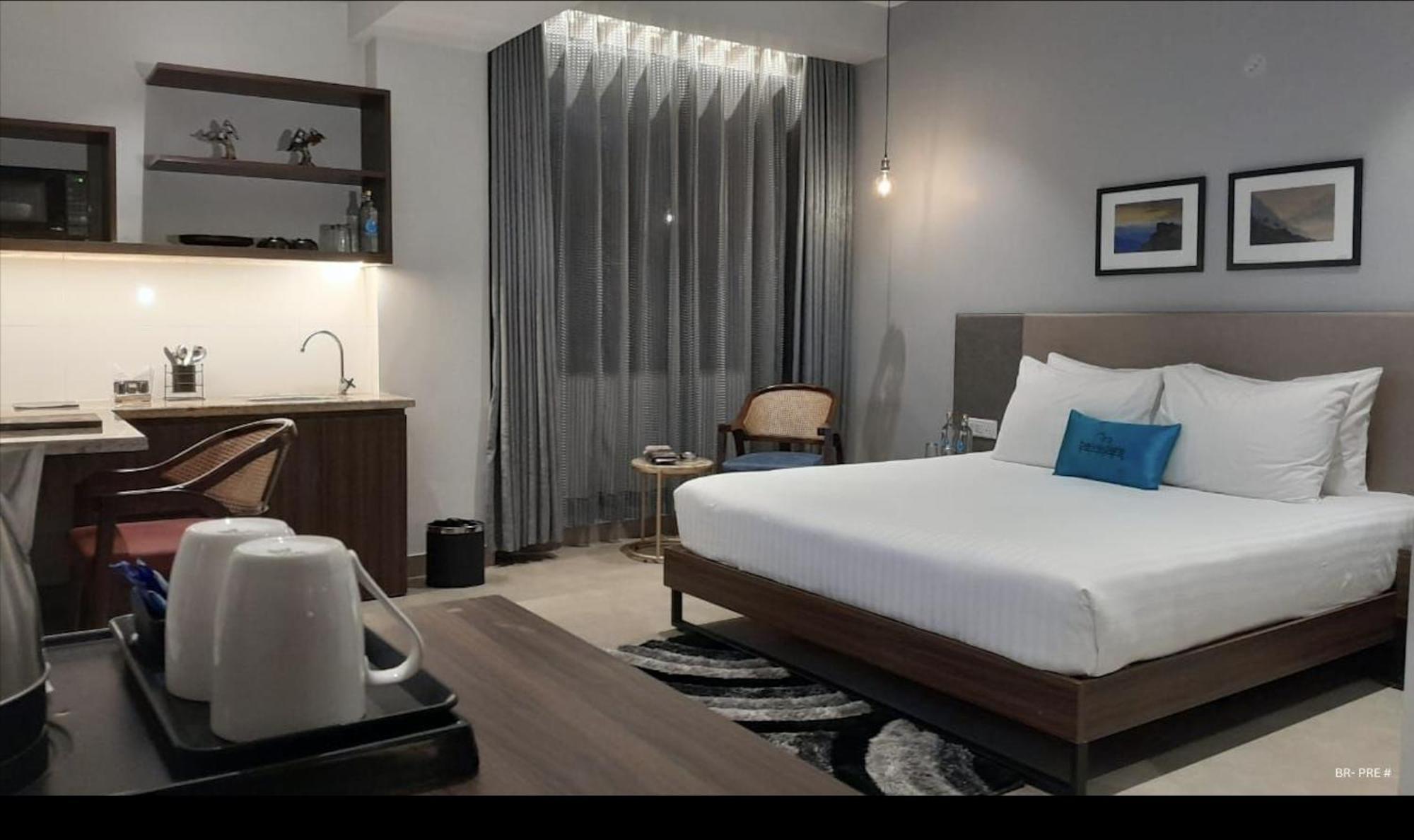 Belvedere Suites Greater Noida Bagian luar foto